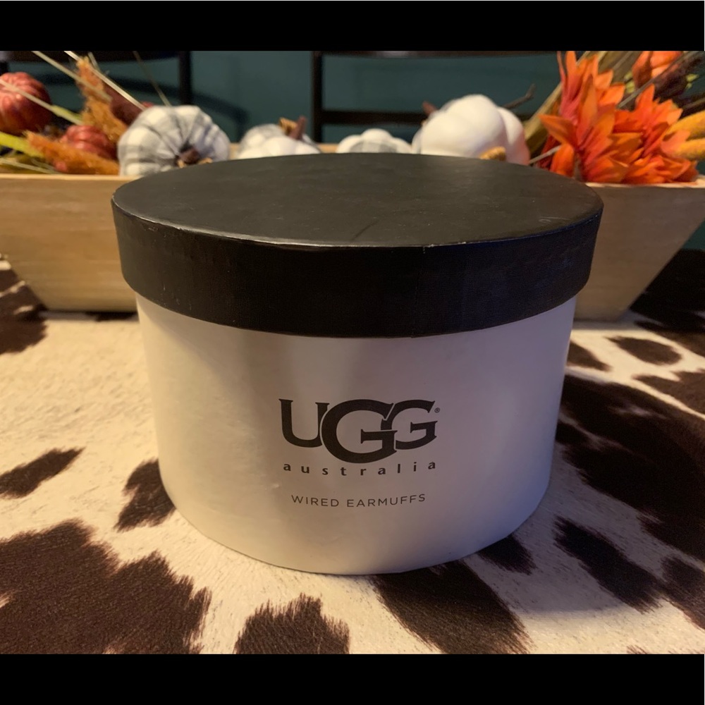 UGG wired earmuffs